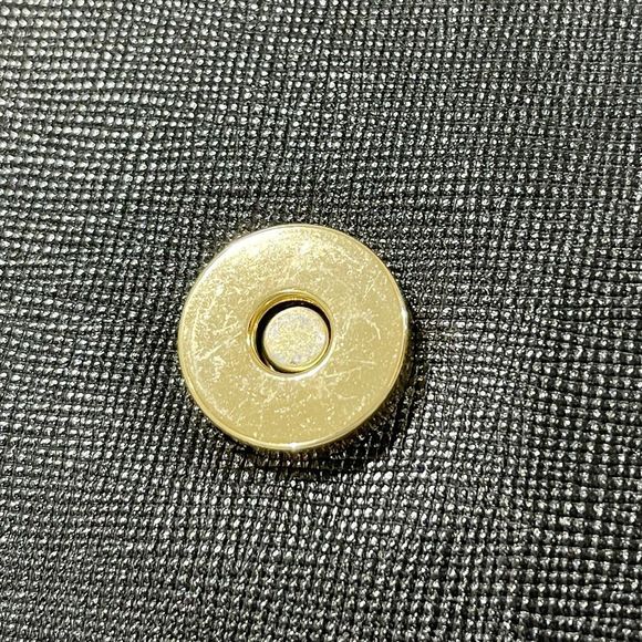 Yves Saint Laurent Logo Plate Side Pocket Beige - Picture 10 of 16